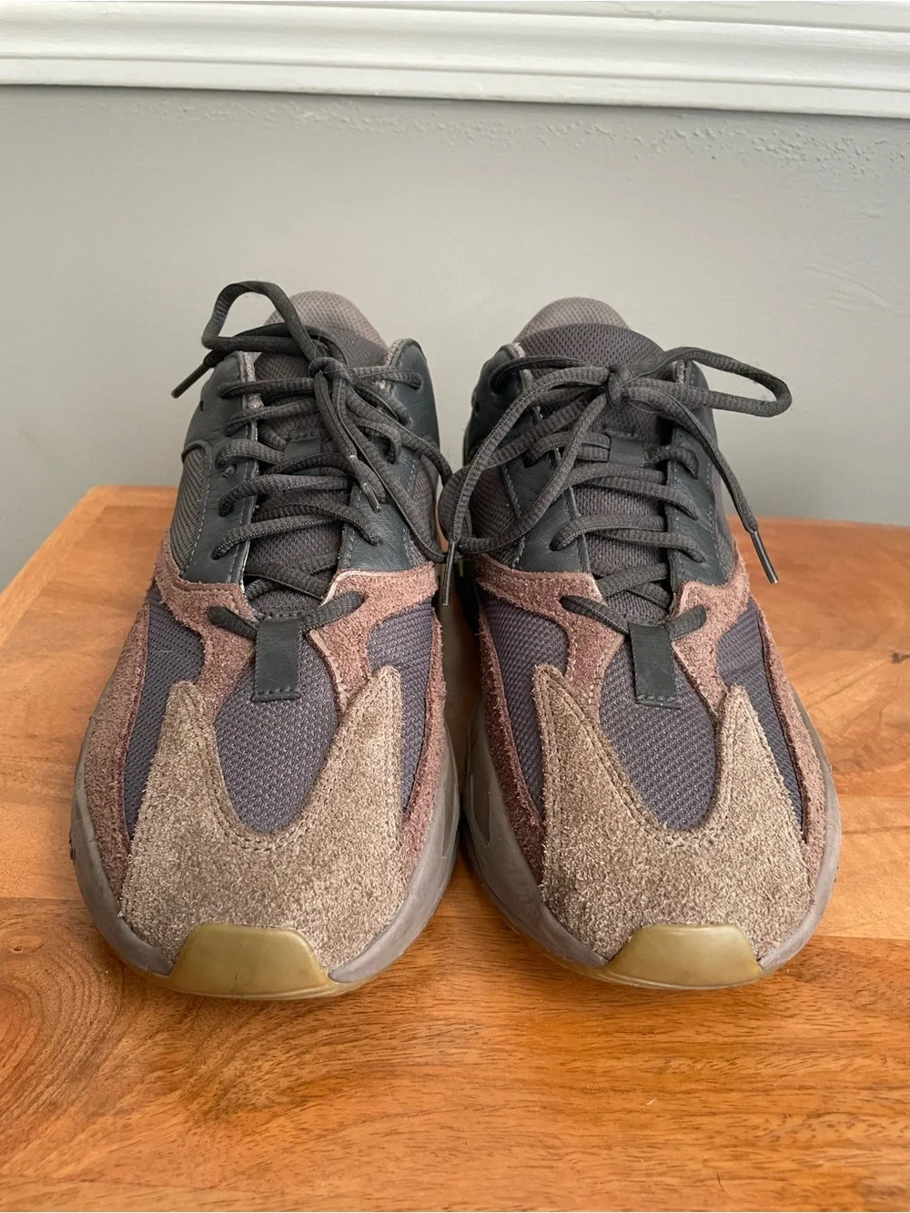 Adidas Yeezy Boost 700 Mauve Sneakers Men’s Size 8.5 Brown Gray Chunky Running S